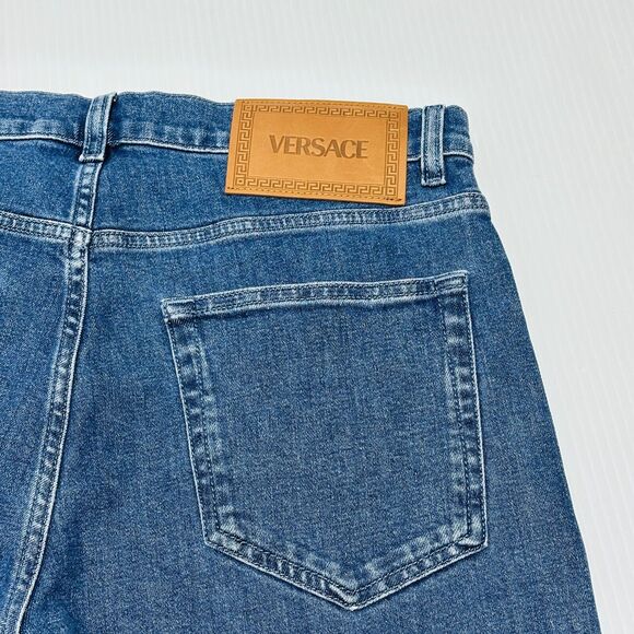 Versace Men’s Size 33 Greca Jeans Blue Stone Wash Straight Leg NWT $850 - Picture 3 of 12